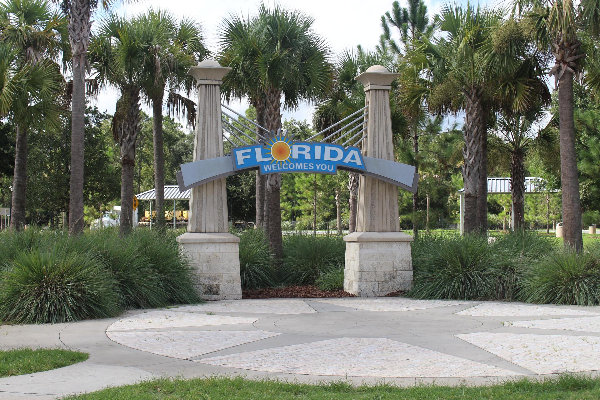 Welcome to Florida sign representing Royalty Auto Care service areas across Tampa Bay